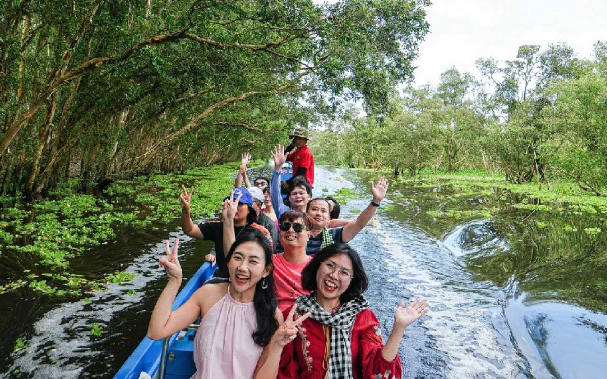 Top 20 địa điểm du lịch miền Tây đặc sắc thu hút du khách